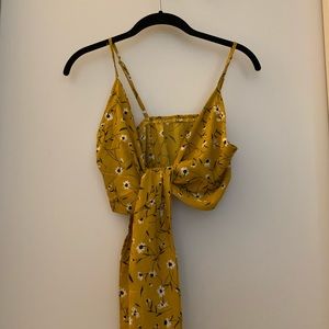 Floral Front Tie Crop Top